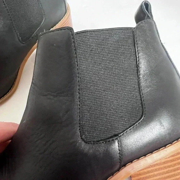 Susina Black Leather Pointed Toe Booties Ankle Boots Women's Size 7 - Picture 4 of 9